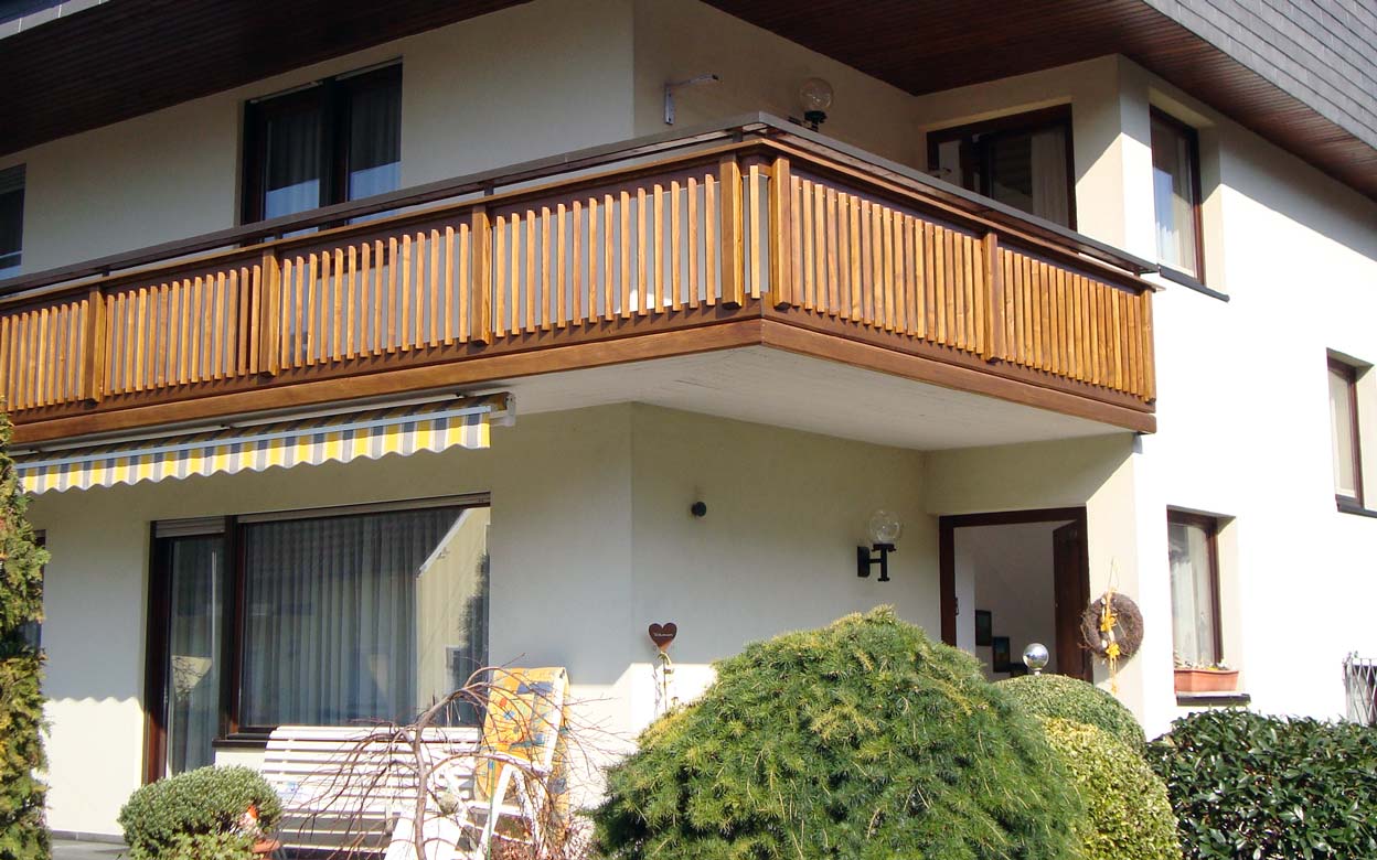 Holzbalkon 06